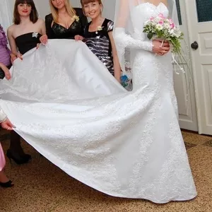 Продам очень красивое, изысканное, белое свадебное платье