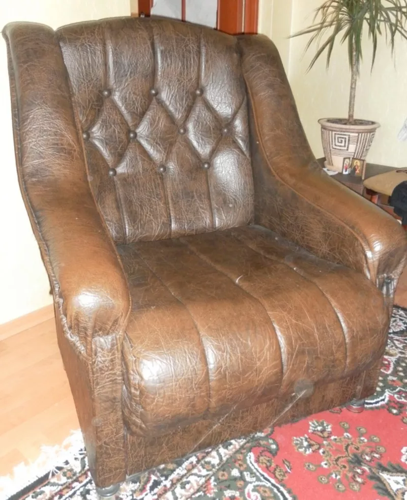 Продам комплект мягкой мебели -  диван + 2 кресла (не раскладные) б/у  2