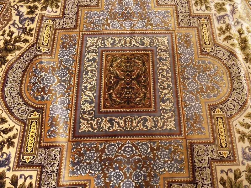 Эксклюзивные   ковры из  100% шелка,  ручной работы  персидские 10
