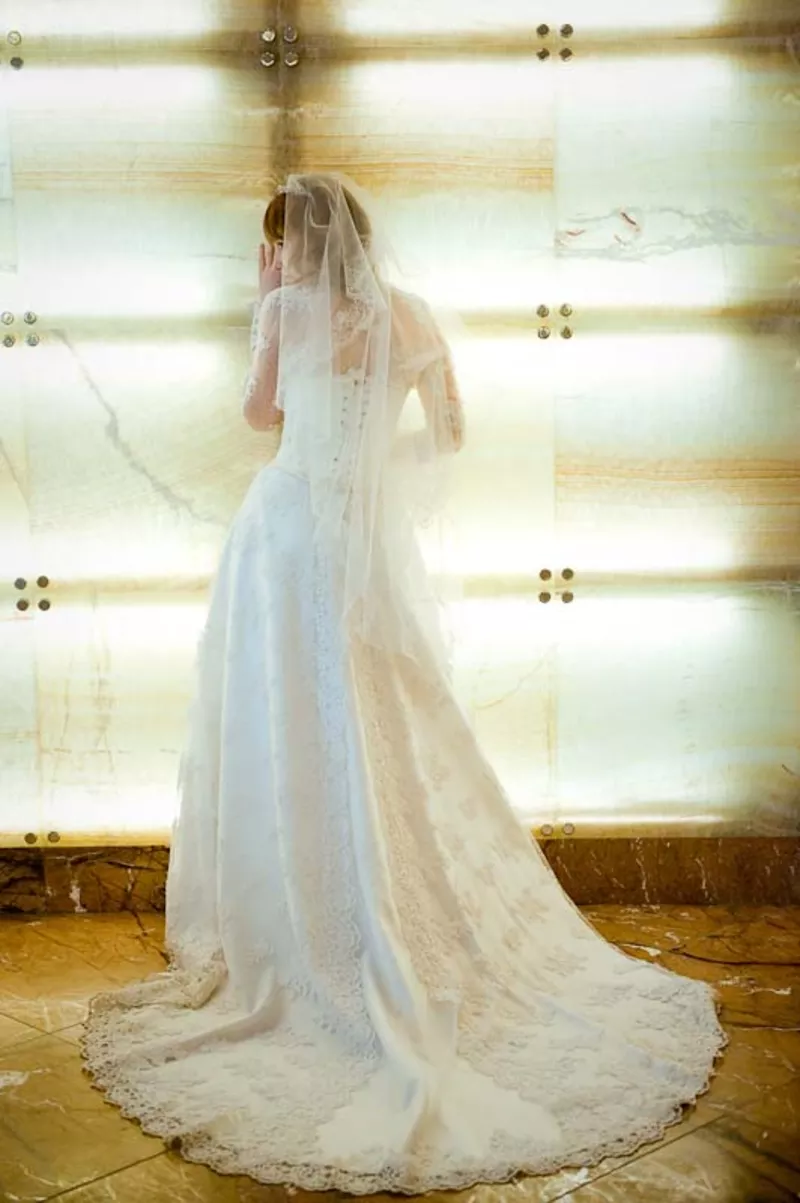 свадебное платье из Италии цвета айворы 