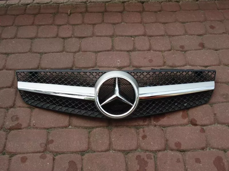 Решетки радиатора к Mercedes 8