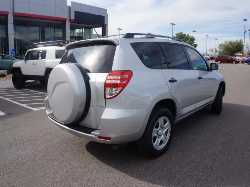 Toyota Rav4 2011 Решите цвета ..Perfect во всех функциях 3