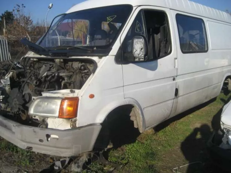 Двигател,  КПП форд транзит ford transit  4