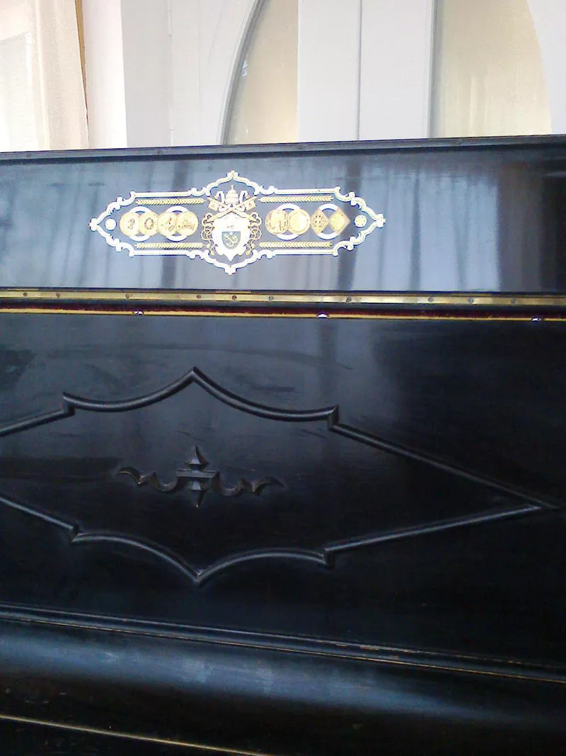 Антикварное пианино uebel-lechleiter 3