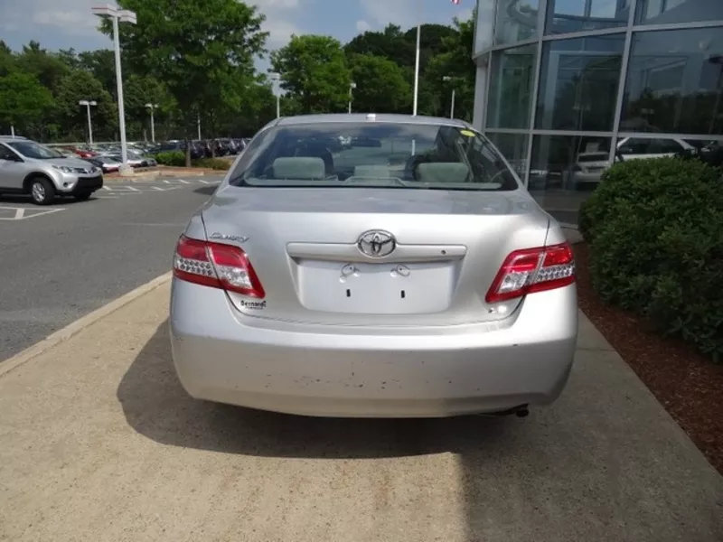 2011 Toyota Camry very urgent in sales 4