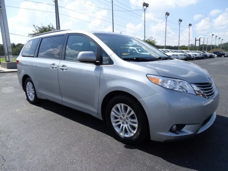 Toyota Sienna 2015 model., . 2