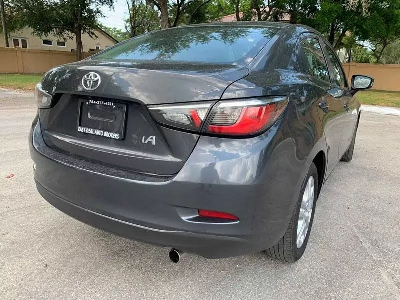 2018 Toyota Yaris iA Sedan 3