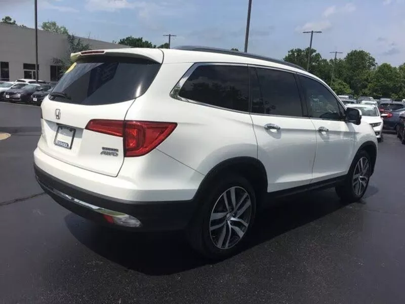 2017 Honda Pilot Touring AWD  5