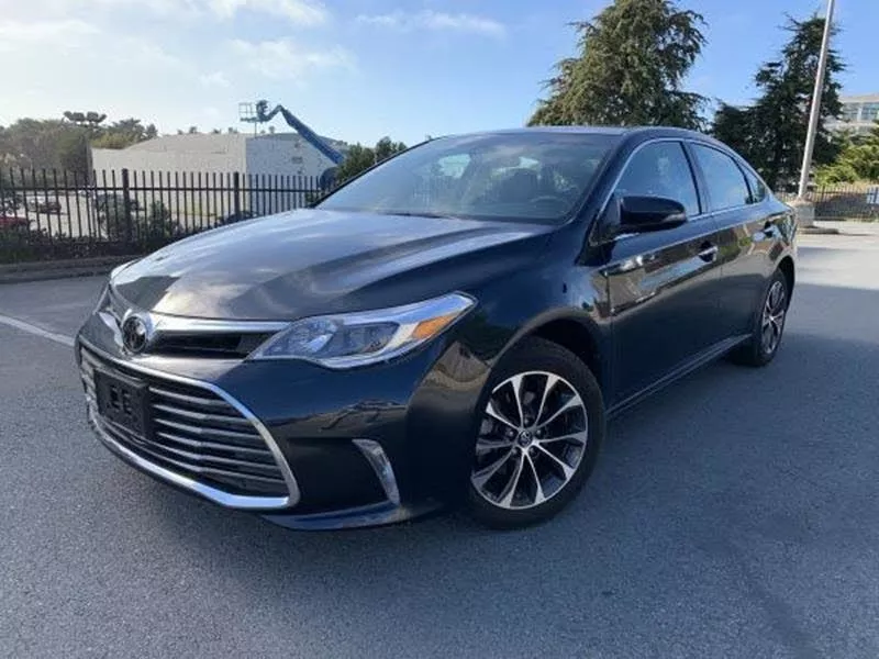 Toyota Avalon XLE Premium 2018 4