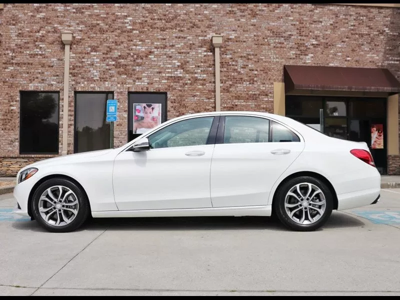 2017 Mercedes-Benz C 300 Sedan 5