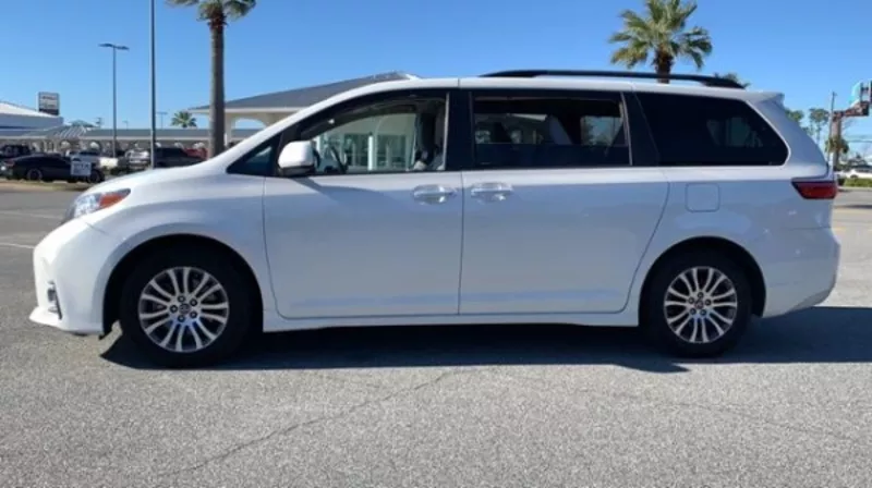 2018 Toyota Sienna XLE FWD for sell 2