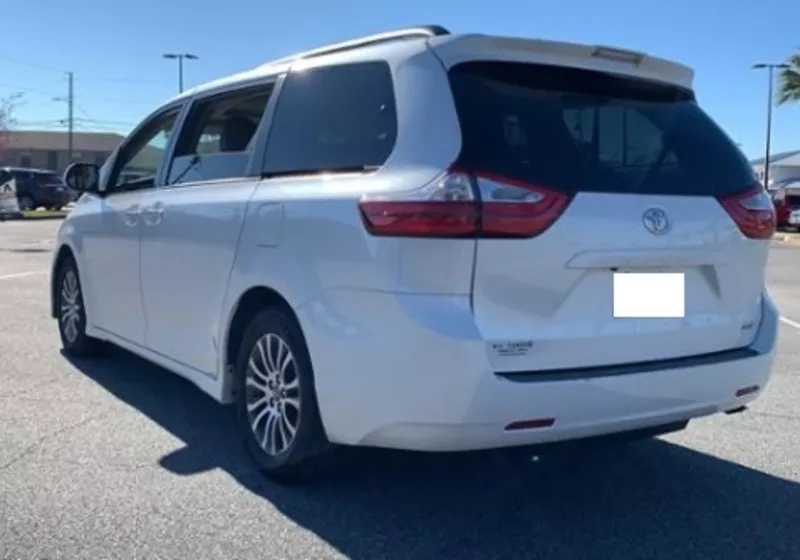 2018 Toyota Sienna XLE FWD for sell 3