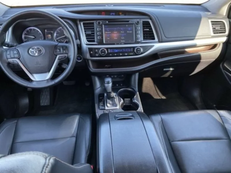 2018 Toyota Highlander XLE V6 AWD for sell 7